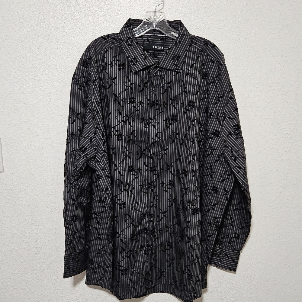 NWT MENS Cultura International button down with velvet like floral design